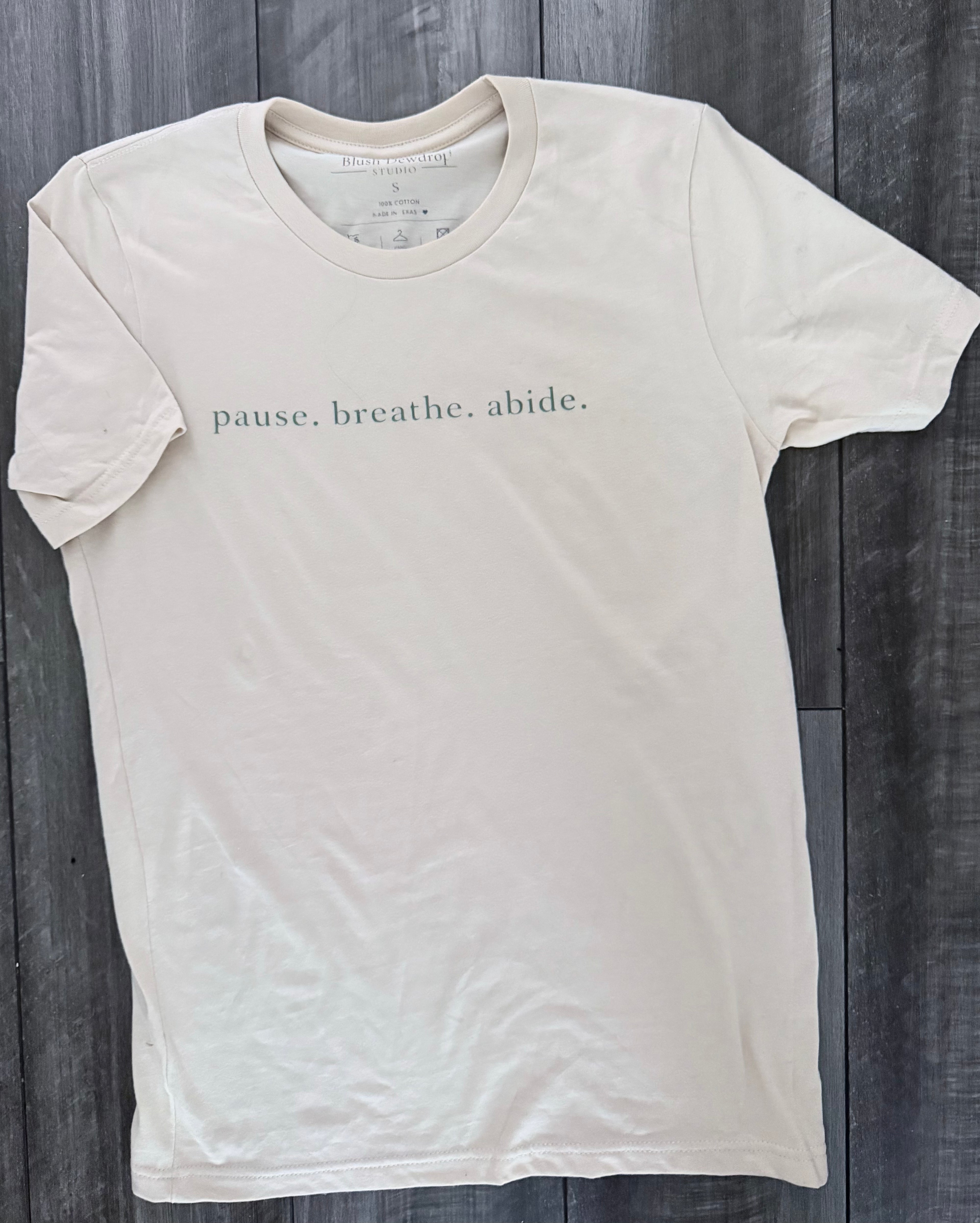 Selah Tee | Pause. Breathe. Abide.
